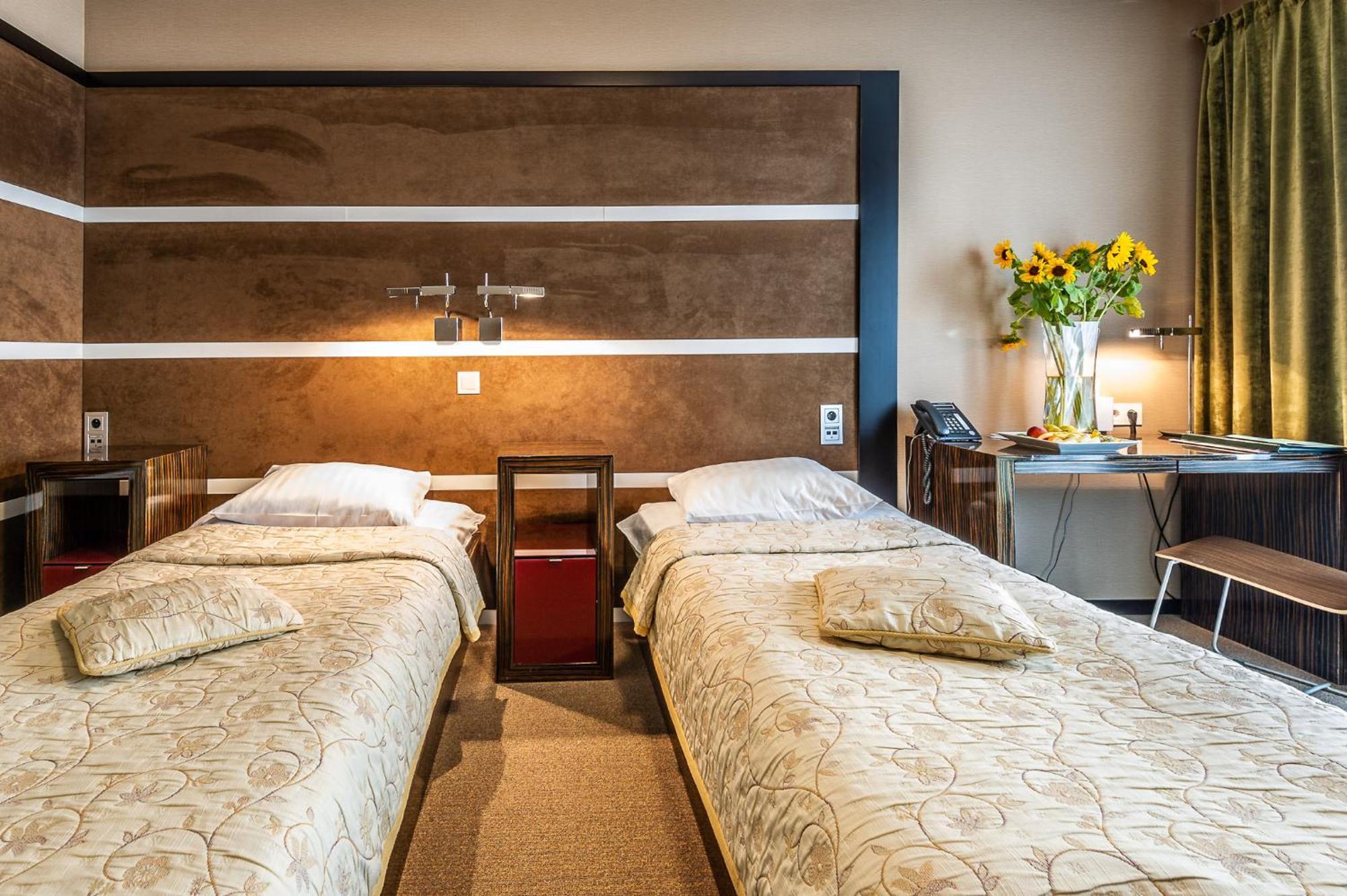 Twin Room,1277238865:JPEG