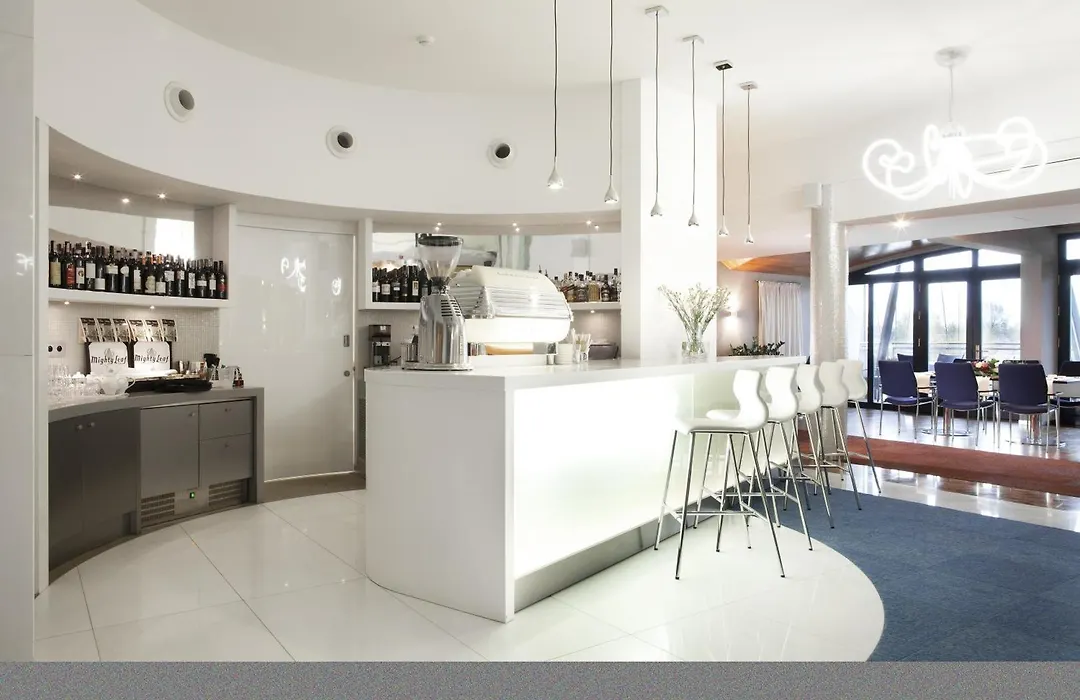 Niebieski Art Hotel & Spa-1